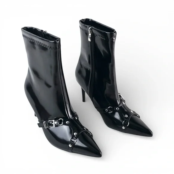 Fashion Nova Black Patent Pointed Toe Stiletto Harness Booties - Size 8.5 - Picture 2 of 4